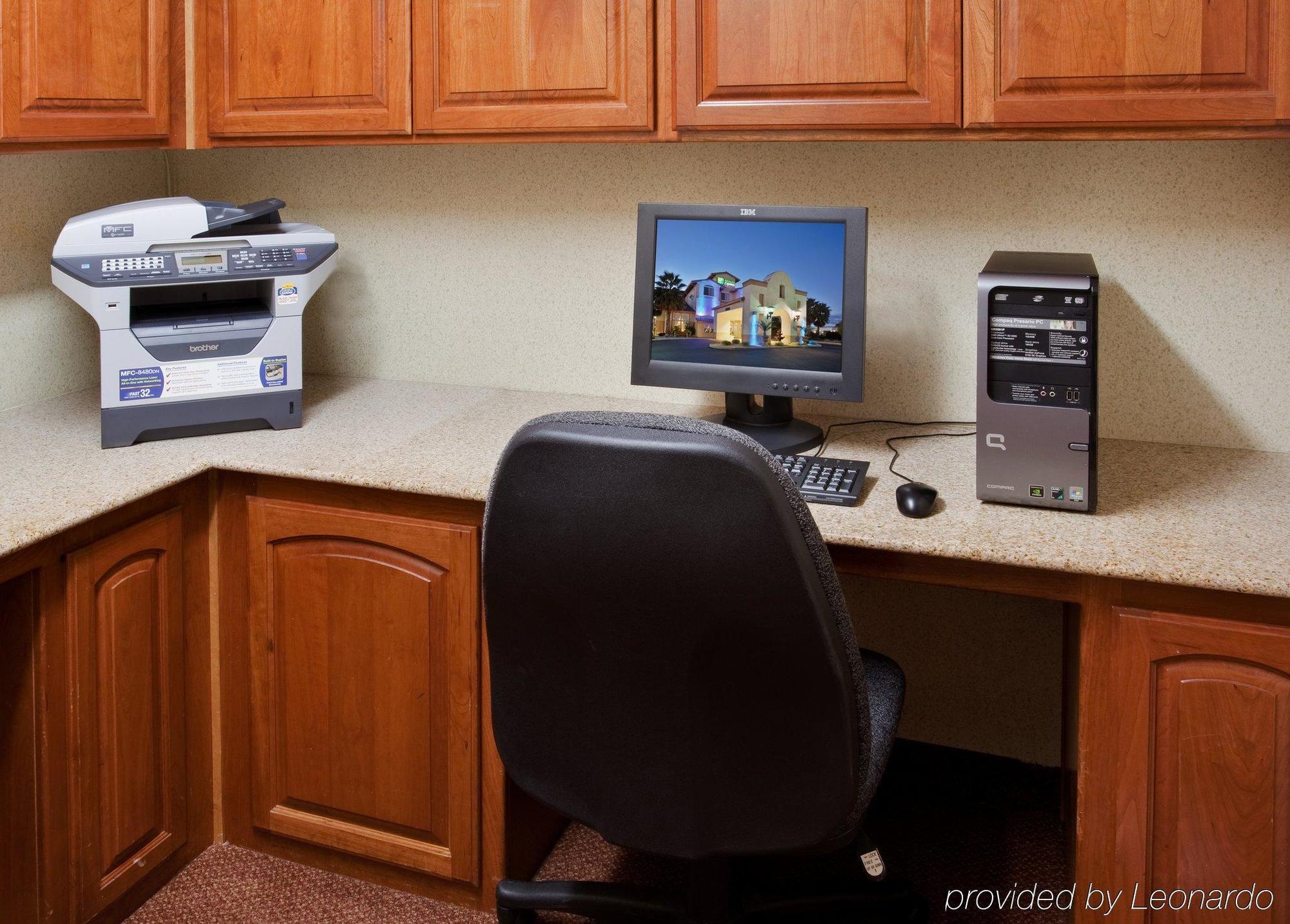 Holiday Inn Express Hotel & Suites Manteca By Ihg Exterior foto