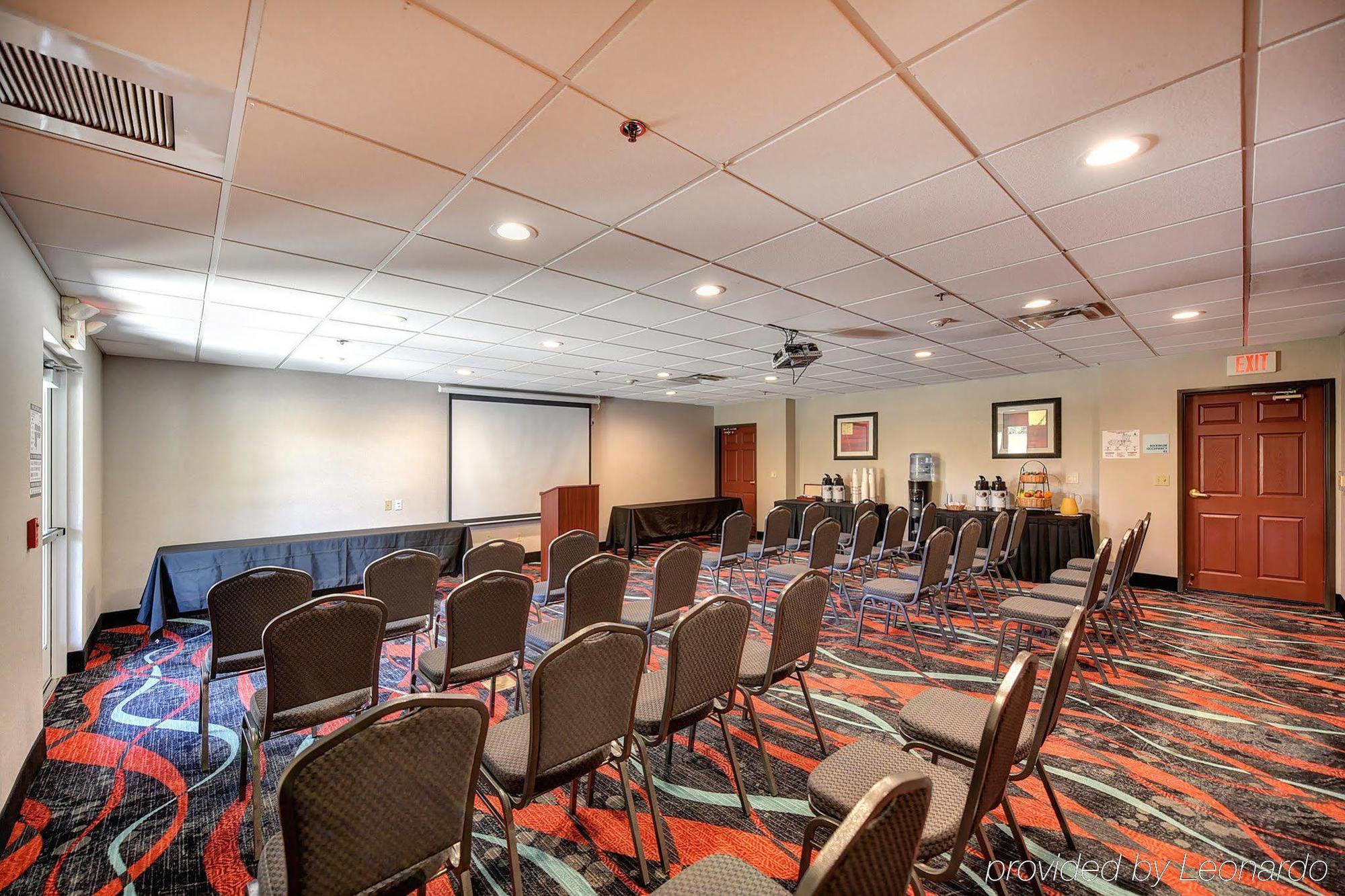 Holiday Inn Express Hotel & Suites Manteca By Ihg Exterior foto