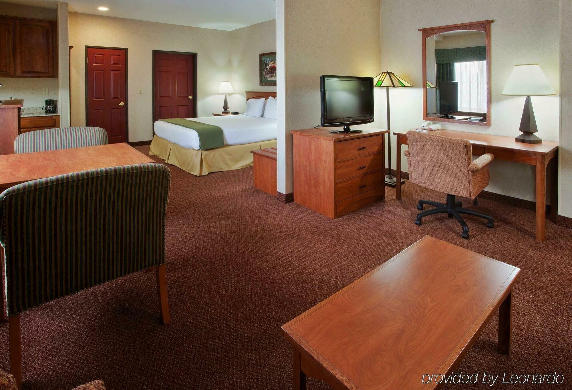 Holiday Inn Express Hotel & Suites Manteca By Ihg Exterior foto