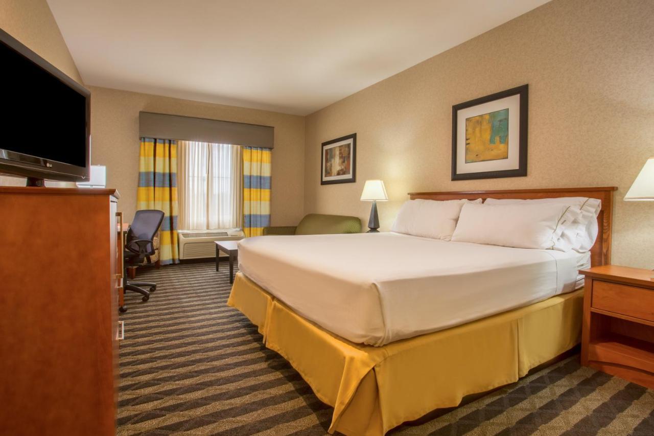 Holiday Inn Express Hotel & Suites Manteca By Ihg Exterior foto