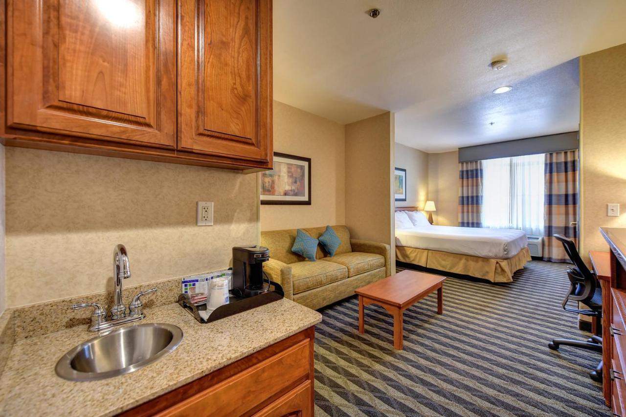 Holiday Inn Express Hotel & Suites Manteca By Ihg Zimmer foto
